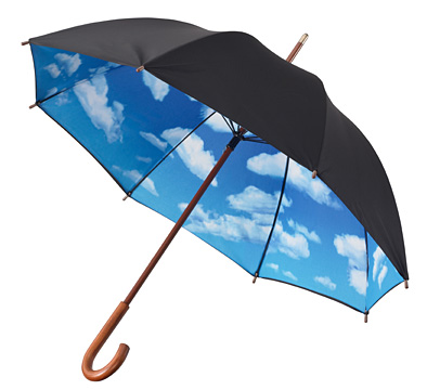 雨でも青空を独り占めできる傘「スカイアンブレラ」