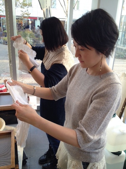 2014年1月12日國高さんの紙漉きワークショップで勉強会＠代官山⑥