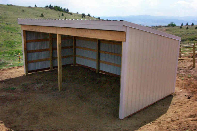 loafing shed - 30 x 12 x 8 - barn or loafing shed