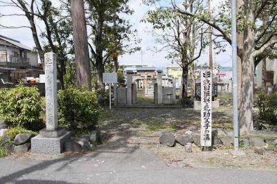 池田恒興親子のお墓、全体の背景